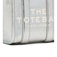 THE CROSSBODY METALLIC TOTE BAG7