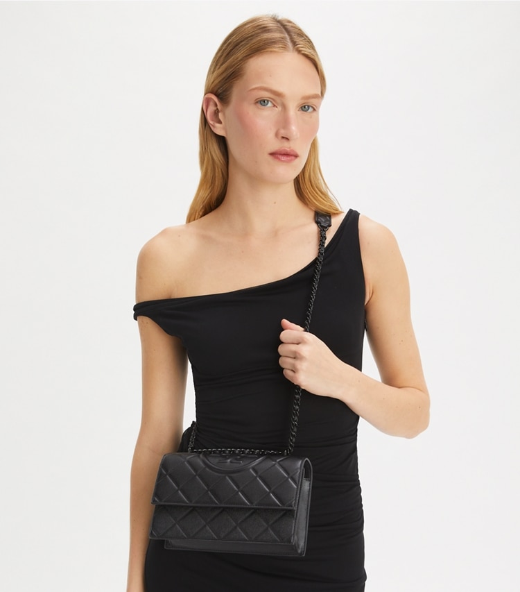 petit-sac-porté-épaule-convertible-fleming-en-cuir-poli-additional-on-model.TB_167773_001_20250204_OMADD.pdp-750×853
