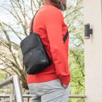 26360-808-010-novara-slingbag-schwarz-9