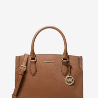 Sac Becca de taille moyenne en cuir saffiano1