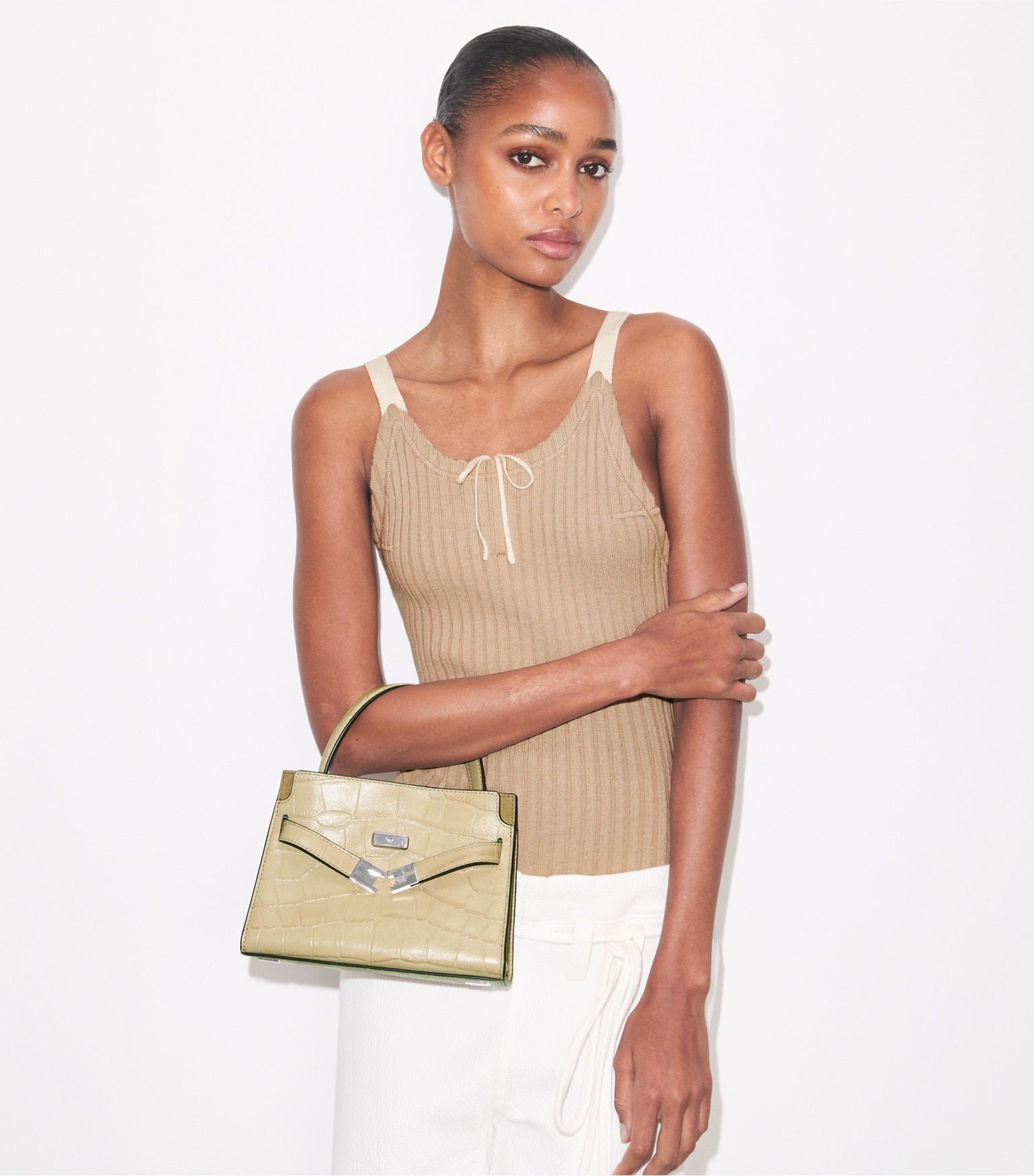 petite-lee-radziwill-croc-embossed-double-bag-accessory-on-model.TB_178831_250_20260304_OMACC.pdp-1534x1744